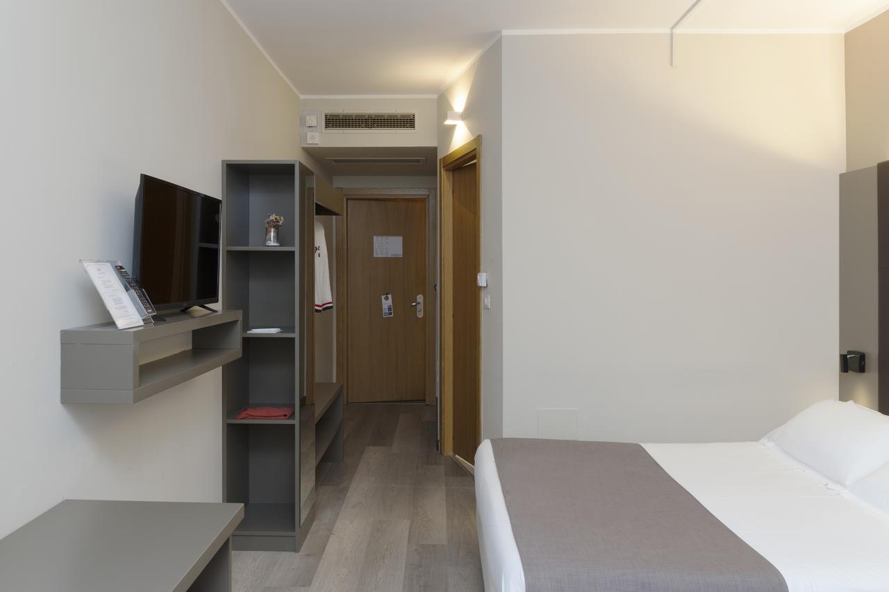 City Hotel & Suites Φολίνιο Εξωτερικό φωτογραφία