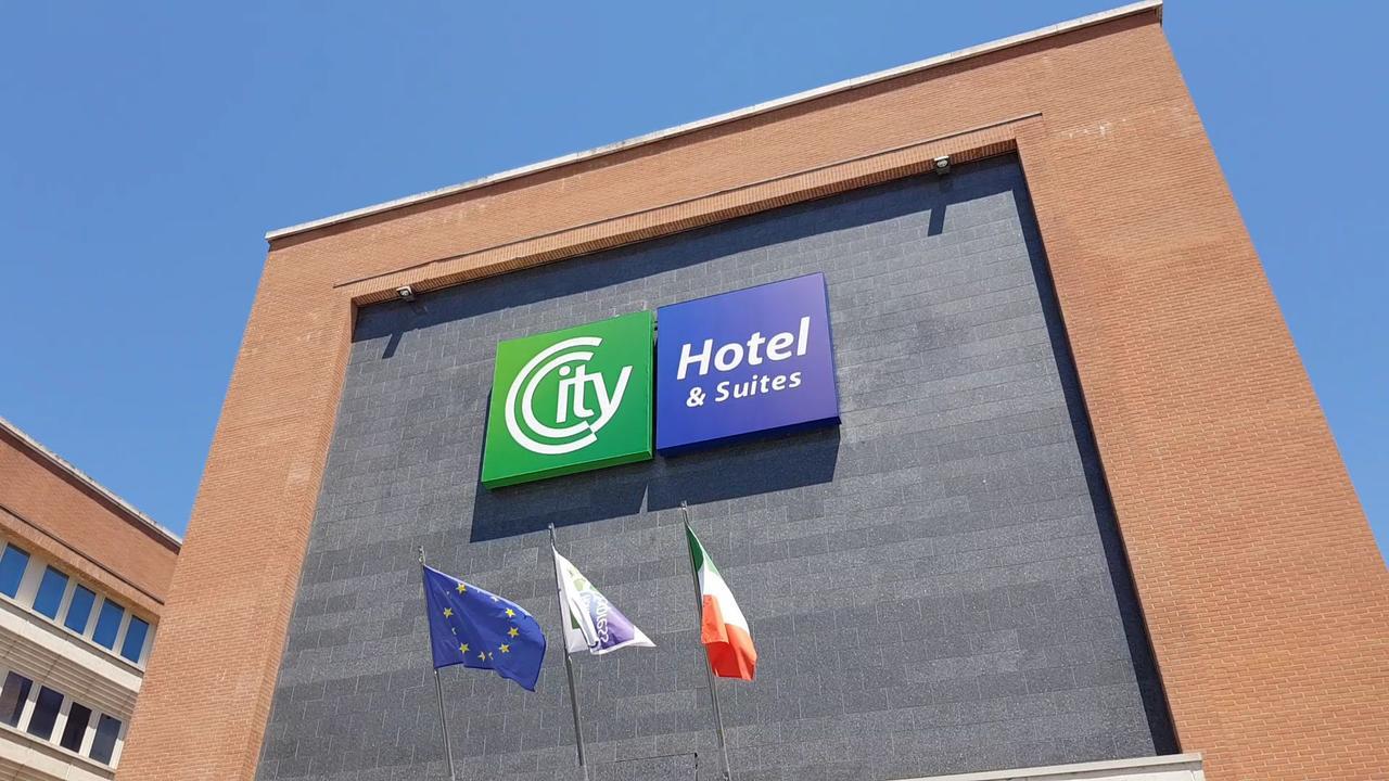 City Hotel & Suites Φολίνιο Εξωτερικό φωτογραφία